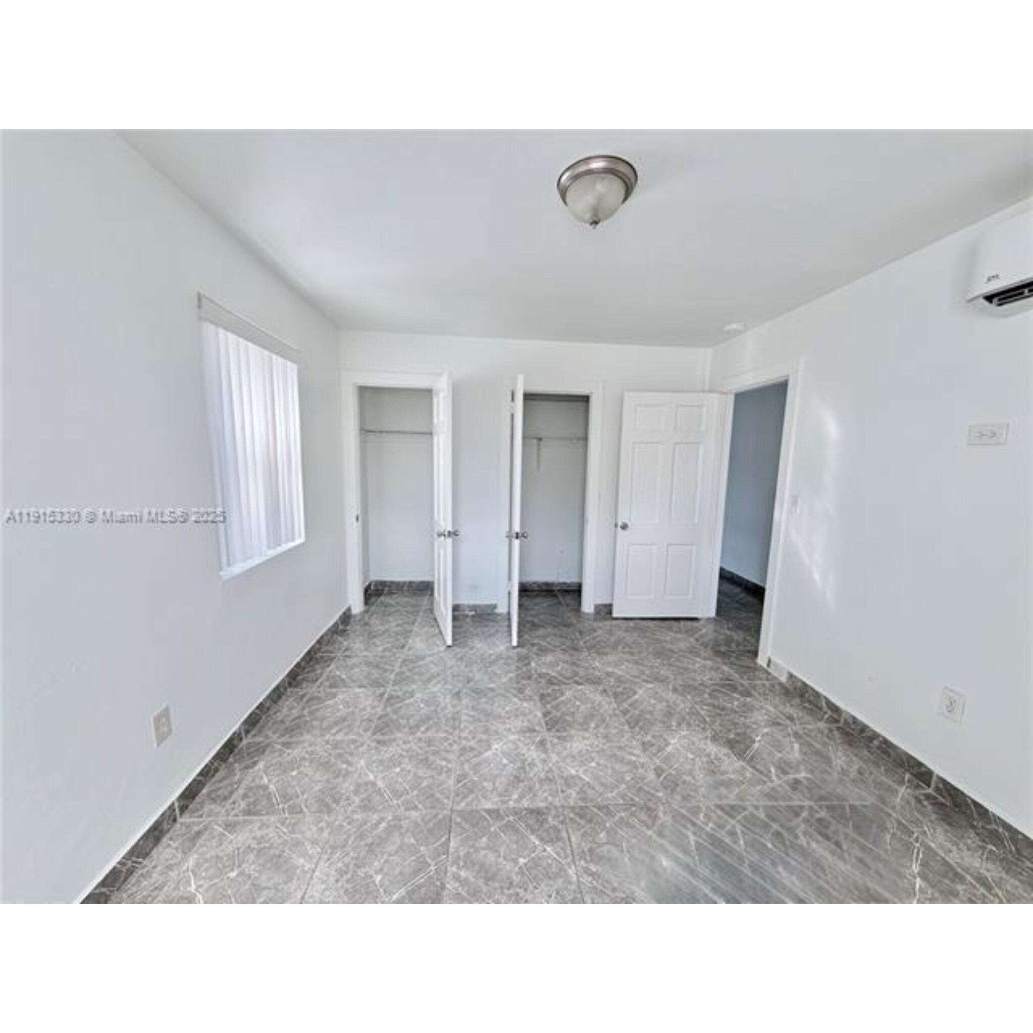 Building Photo - 11 Sidonia Ave