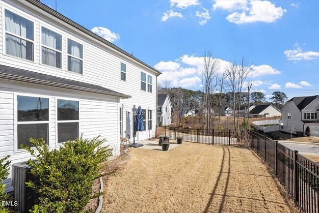 Building Photo - 128 Highland Grv Wy