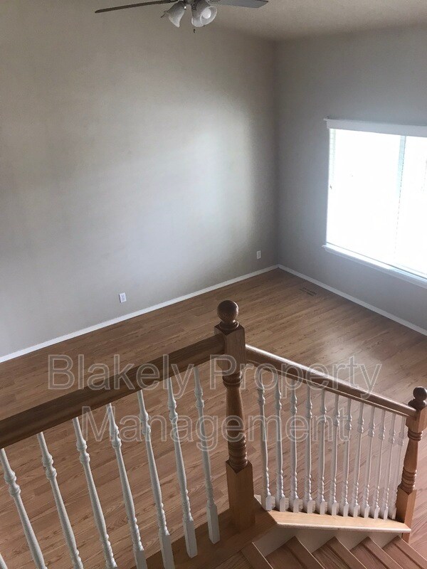 Building Photo - 72 N Pleasant Hill Dr