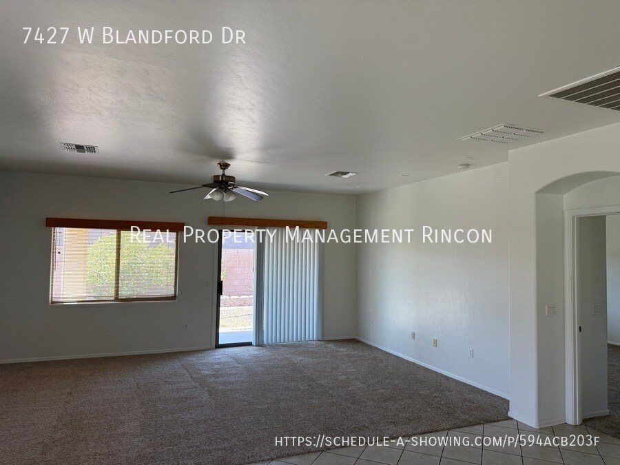 Building Photo - 7427 W Blandford Dr