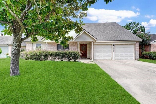 Primary Photo - 2107 Collingsfield Dr
