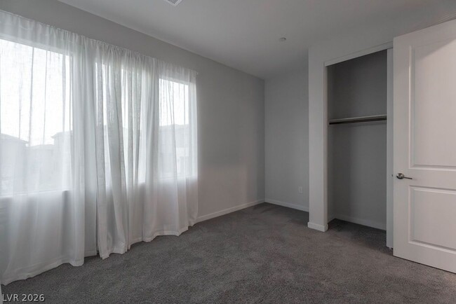 Building Photo - 11620 Desert Hollow Avenue