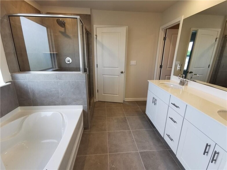 Building Photo - 6017 White Sycamore Pl