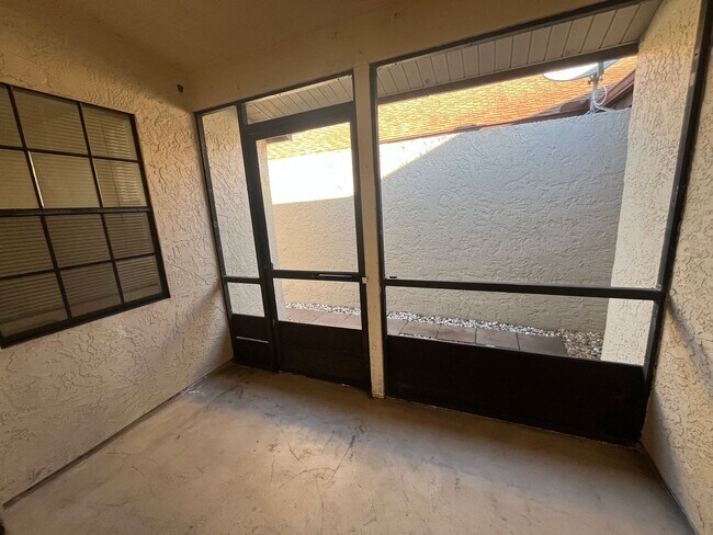 Building Photo - Available Now 2/2 in Port Charlotte