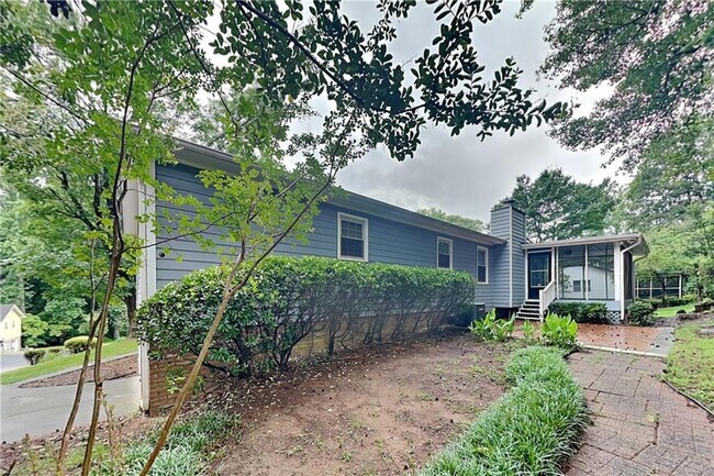 Building Photo - 1625 Sonya Dr