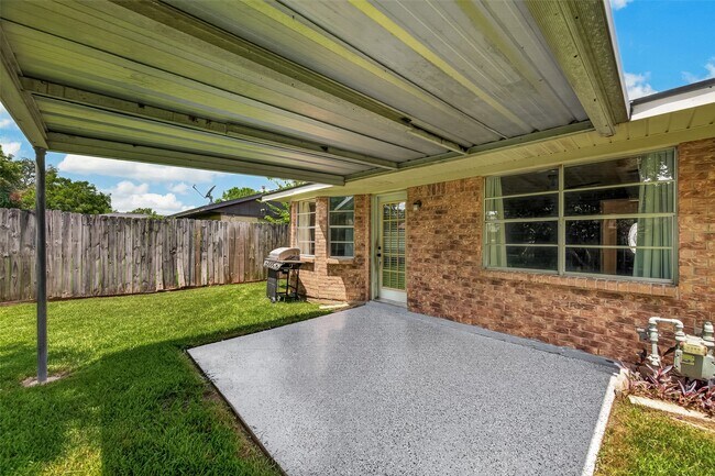 Building Photo - 4122 Donerail Dr
