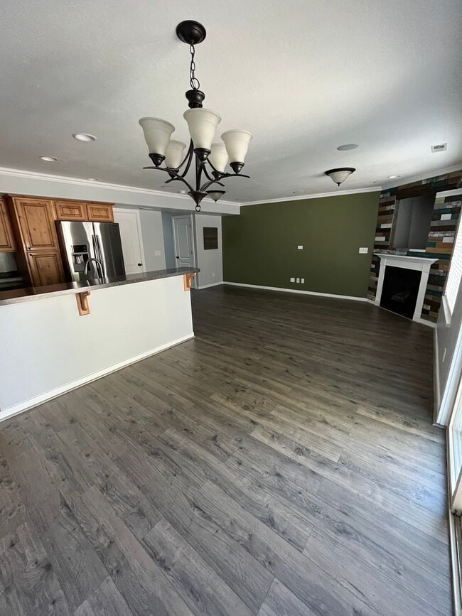 Building Photo - Rent Reduction & HOA Included! Call Today!...