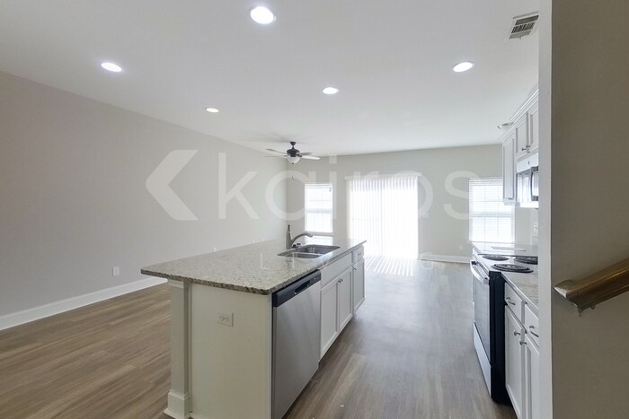 Building Photo - 106 Regis Way