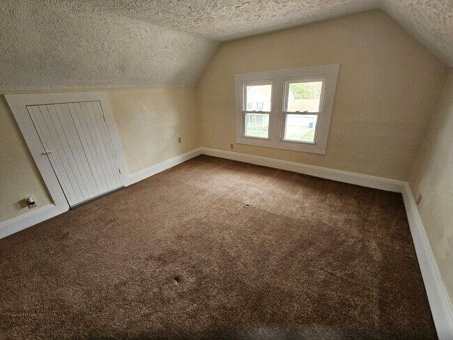 Building Photo - 876 E 149th St