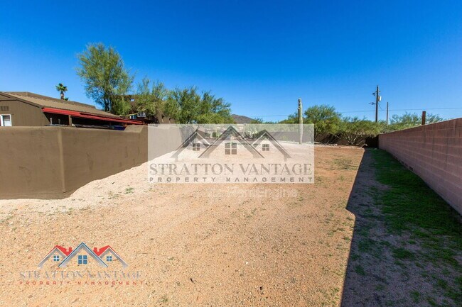 Building Photo - 39614 N 7th St