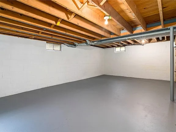 Building Photo - 4 Old Forge Ln