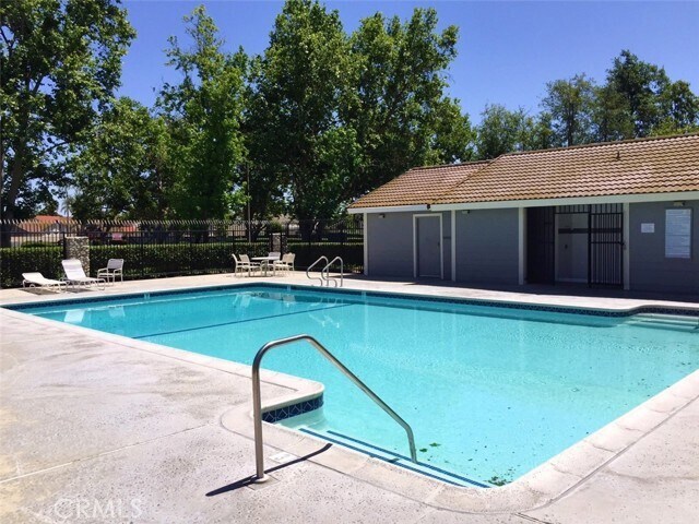 Building Photo - 3640 Oak Creek Dr