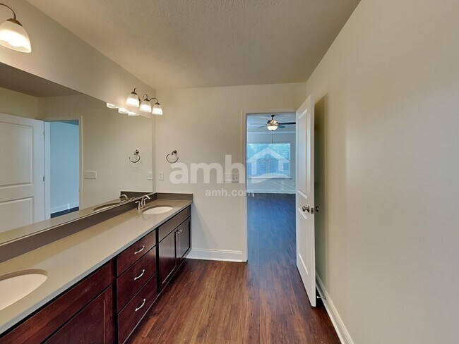 Building Photo - 8095 Hula Popper St