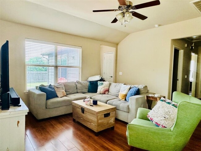 Building Photo - 7521 Cedar Edge Dr