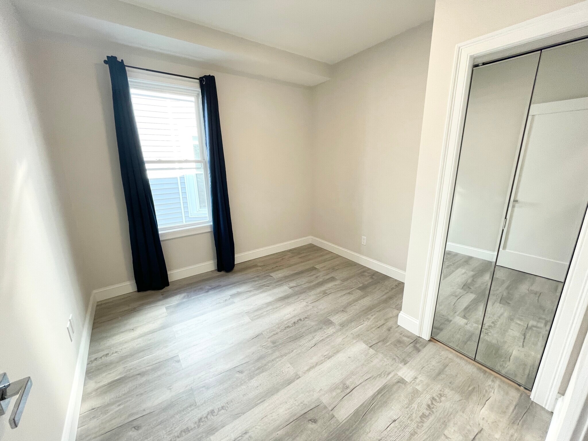 Building Photo - 21 Newport St