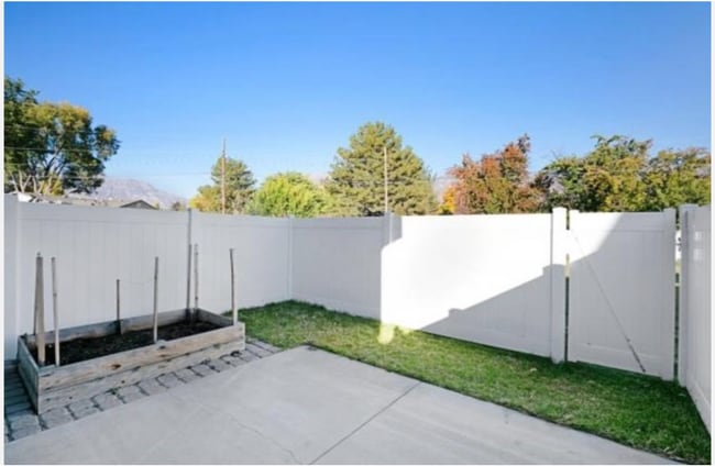 Building Photo - Beautiful Townhome in Prime Provo Location