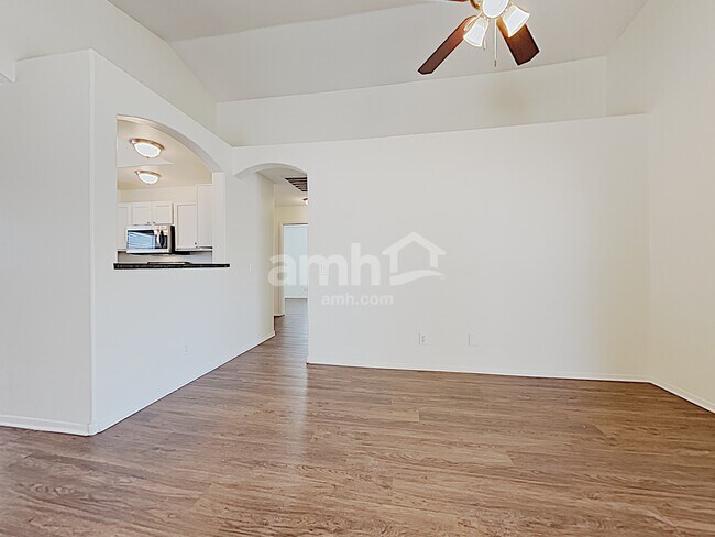 Building Photo - 368 S 161ST Dr