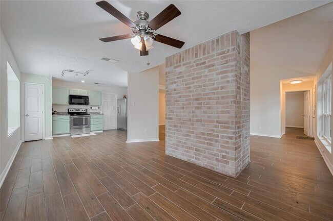 Building Photo - 2717 Elder Rd