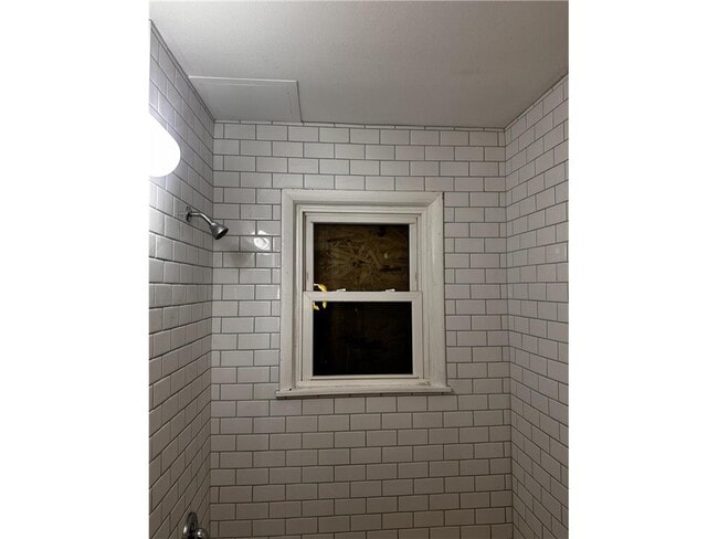 Building Photo - 453 13th Ave NW