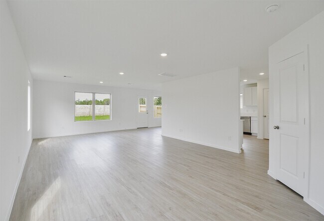 Building Photo - 18546 Cepagatti Dr