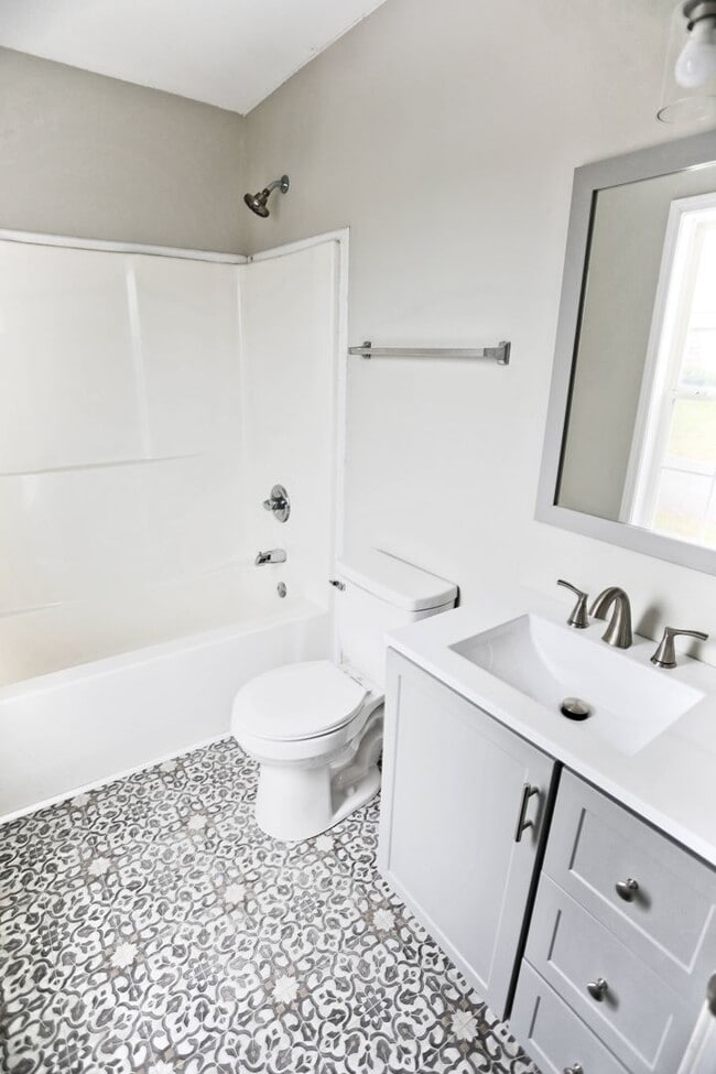 Building Photo - 3137 Little Grove Ln