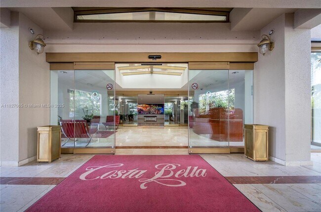 Building Photo - 1450 Brickell Bay Dr
