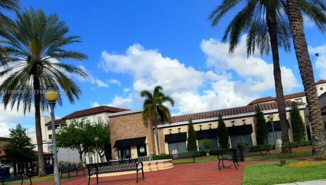 Building Photo - 15515 N Miami Lakeway