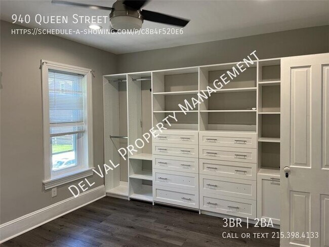 Building Photo - 940 Queen St