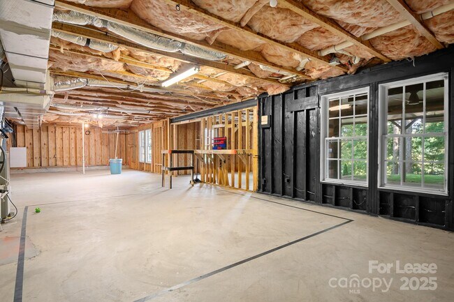 Building Photo - 20428 Marblehead Ct