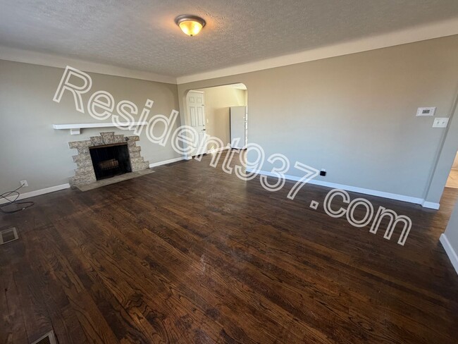 Building Photo - 3 Bed 1 Bath home in the desired Kettering area!