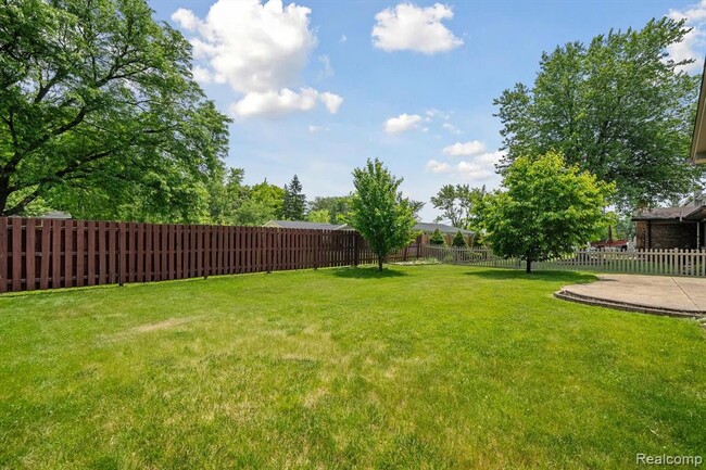Building Photo - 7302 Parkway Ct