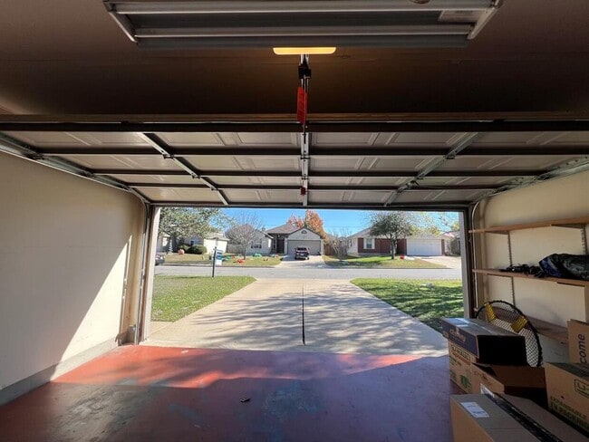 Building Photo - 223 Dana Dr