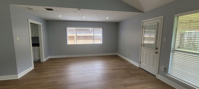 Building Photo - 4523 Stallion Brook Ln