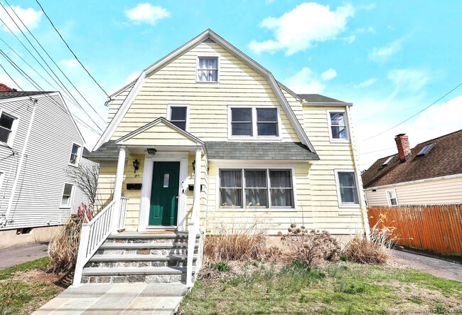Building Photo - 584 Courtland Ave