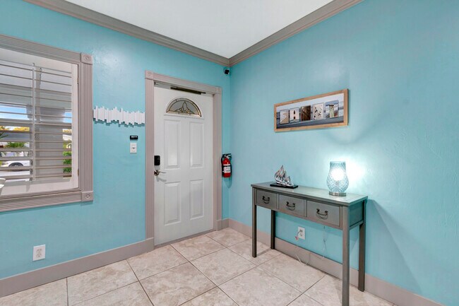 Building Photo - 310 Gulfstream Dr