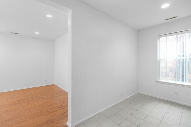 Building Photo - Cross Street Apartments (JAB Ypsi LLC)