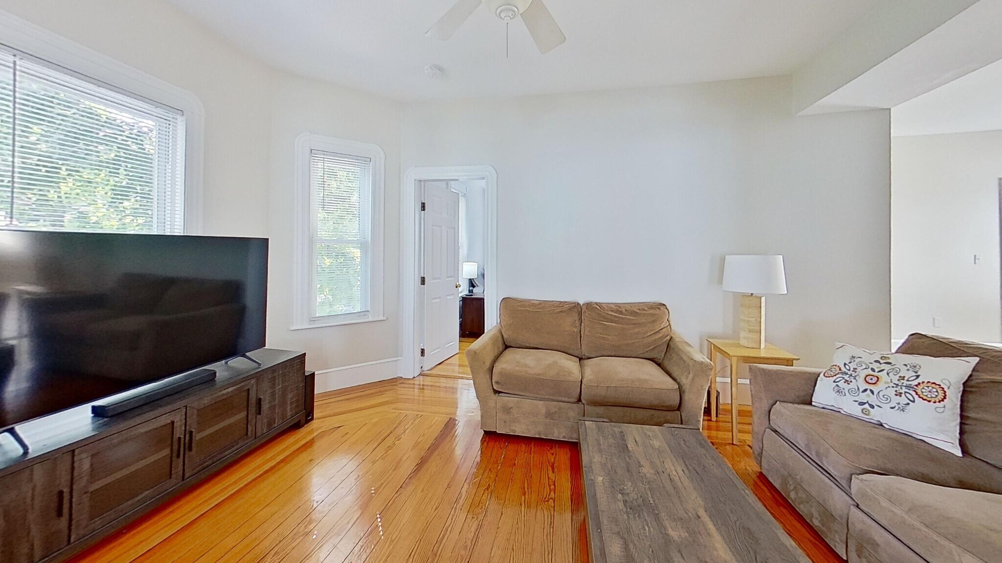 Building Photo - 124 Cedar St