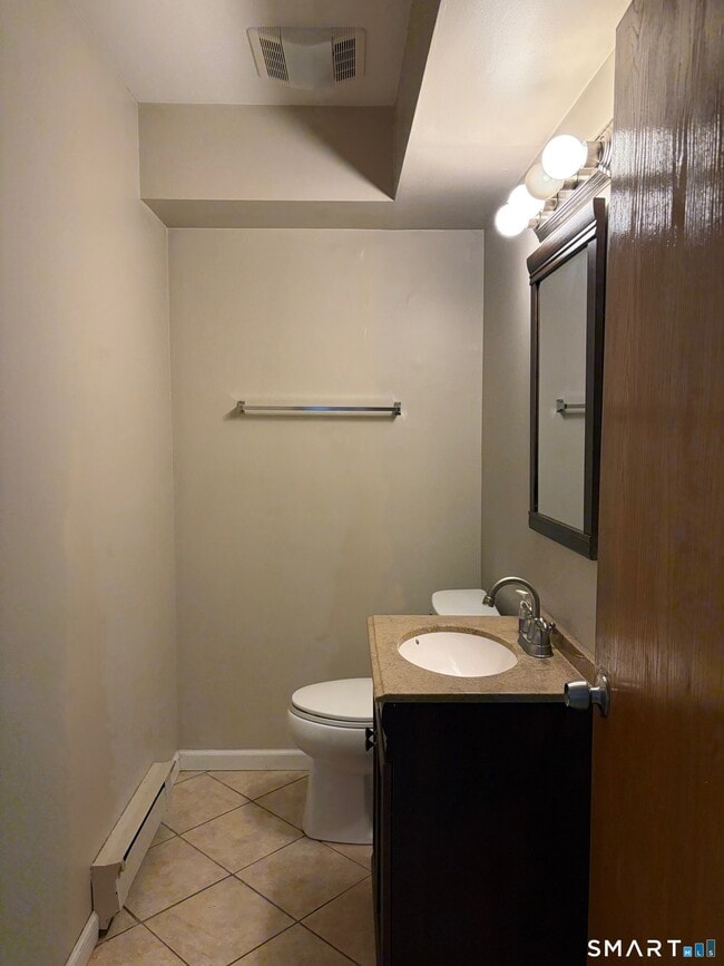 Building Photo - 158 Daley Dr