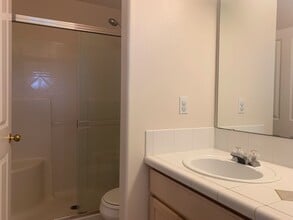Building Photo - Beautiful 4BR Home | Cul-de-Sac Setting | Prime Bellevue Location