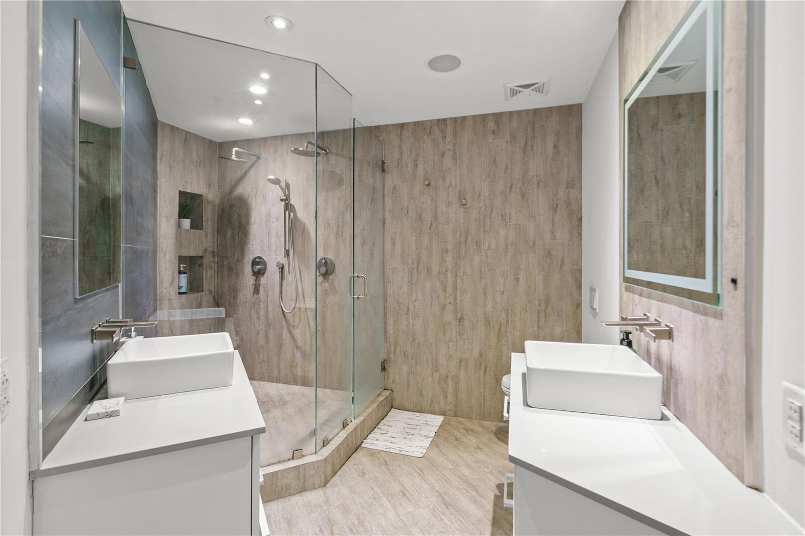 Building Photo - 60 SW 13th St