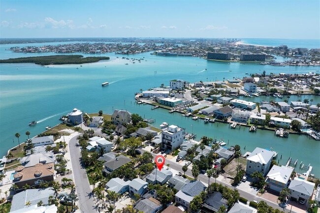 Building Photo - 358 Boca Ciega Dr