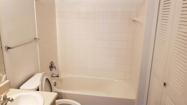 Building Photo - 2000 Erving Cir