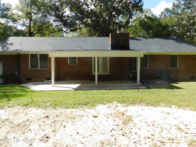Building Photo - 278 Gatewood Dr