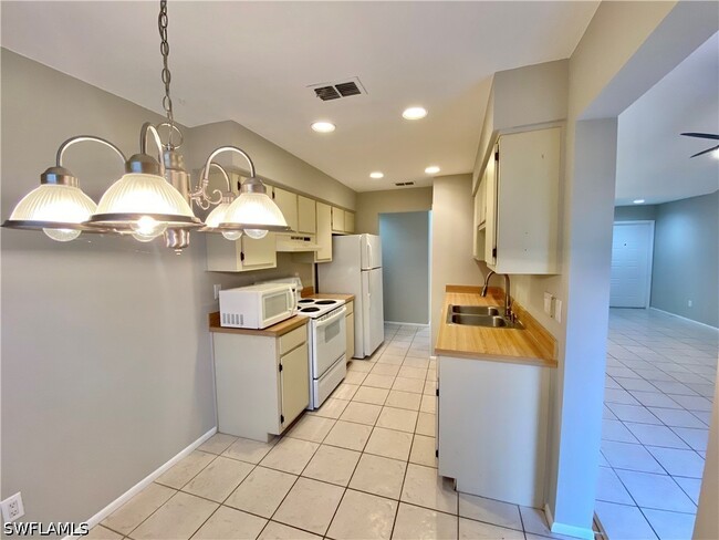 Building Photo - 13128 Langton Ct
