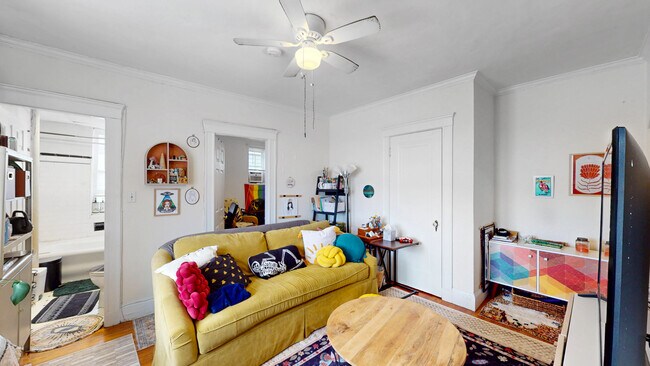 Building Photo - 15 Governors Ave