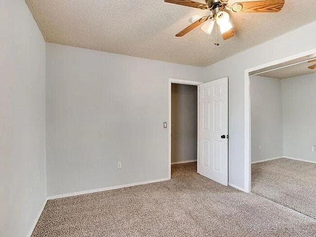 Building Photo - NORMAN, OKLAHOMA - MINUTES TO UNIVERSITY O...
