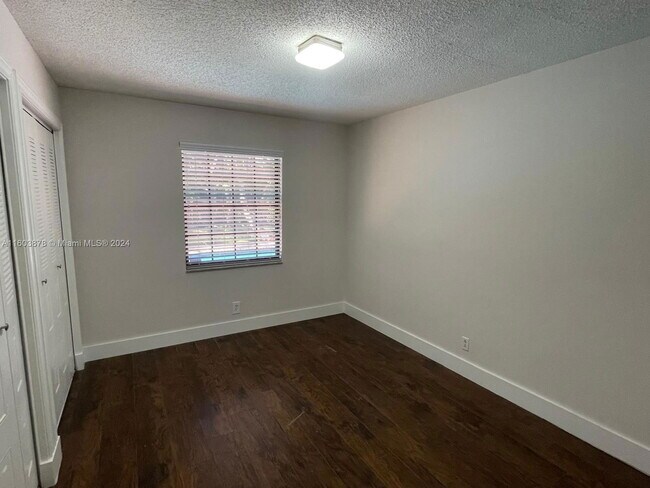 Building Photo - 15972 E Wind Cir
