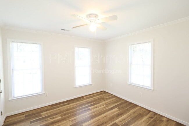 Building Photo - 9713 Pampas Dr