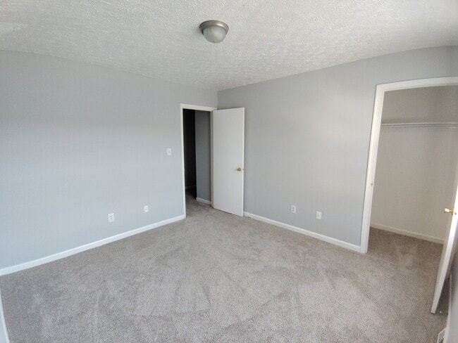 Building Photo - 57 Ferguson Dr