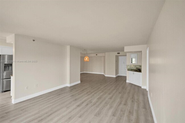 Building Photo - 1201 S Ocean Dr